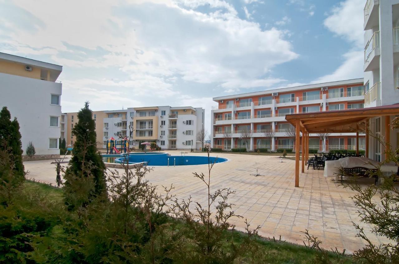 Holiday Apartments Next To Action Aquapark 阳光海滩 外观 照片
